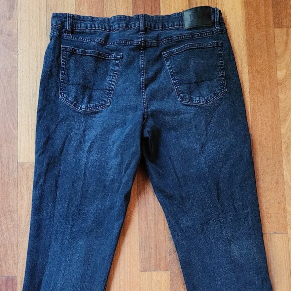 IZOD Indigo Comfort Stretch Straight Fit Jeans Size 38 x 34 - Picture 10 of 16